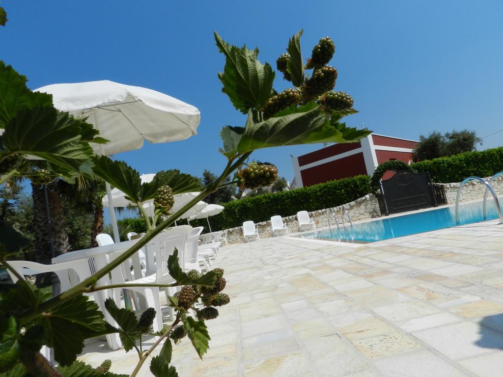I Trulli Del Nonno Michele Guest House Alberobello Exterior photo