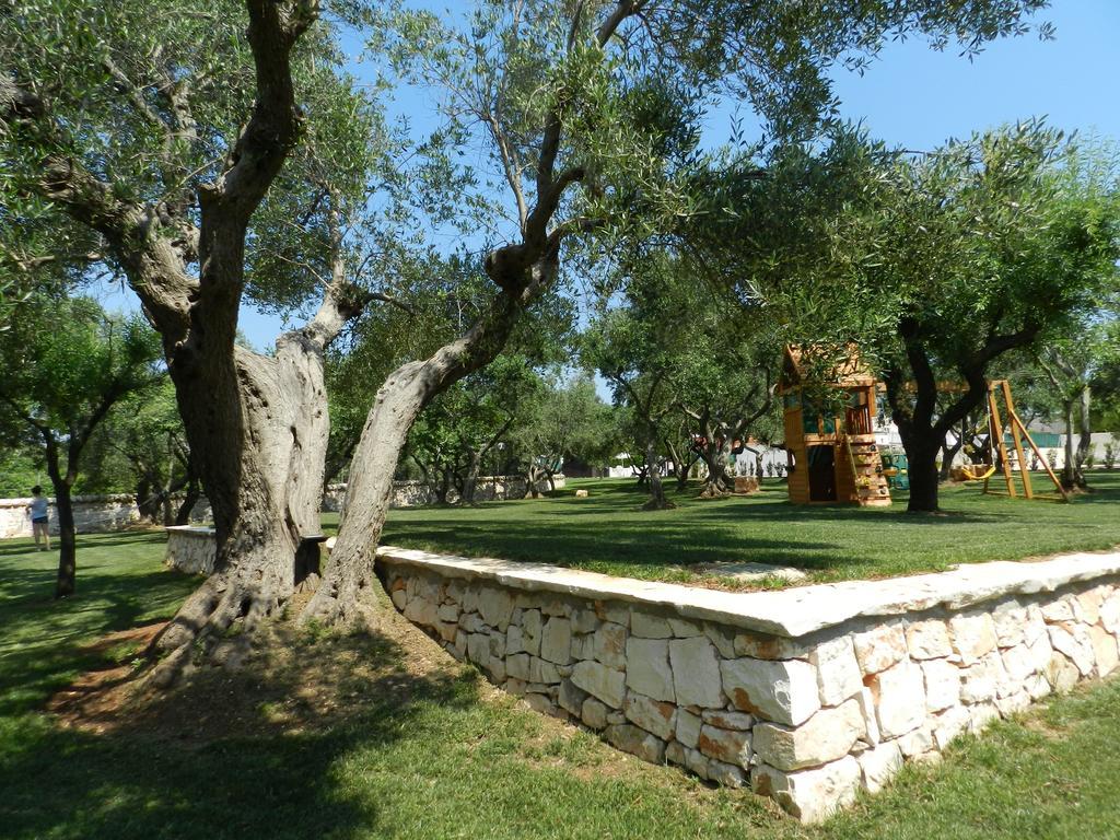 I Trulli Del Nonno Michele Guest House Alberobello Exterior photo